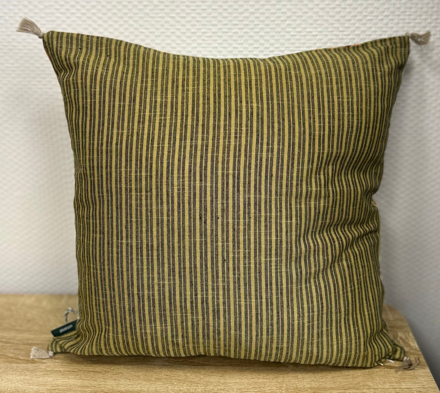 Housse de coussin velours floral - GOYAAL LIVING