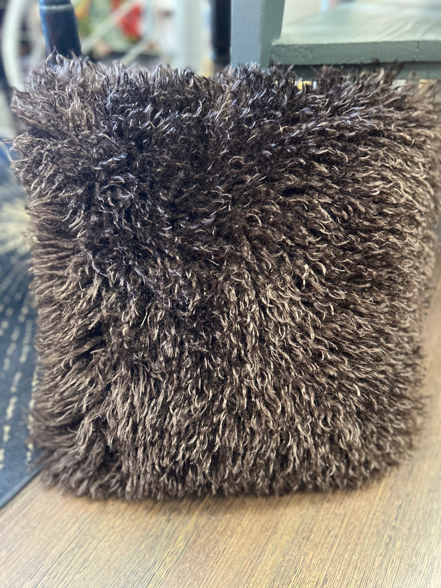 Coussin fausse fourrure - J LINE