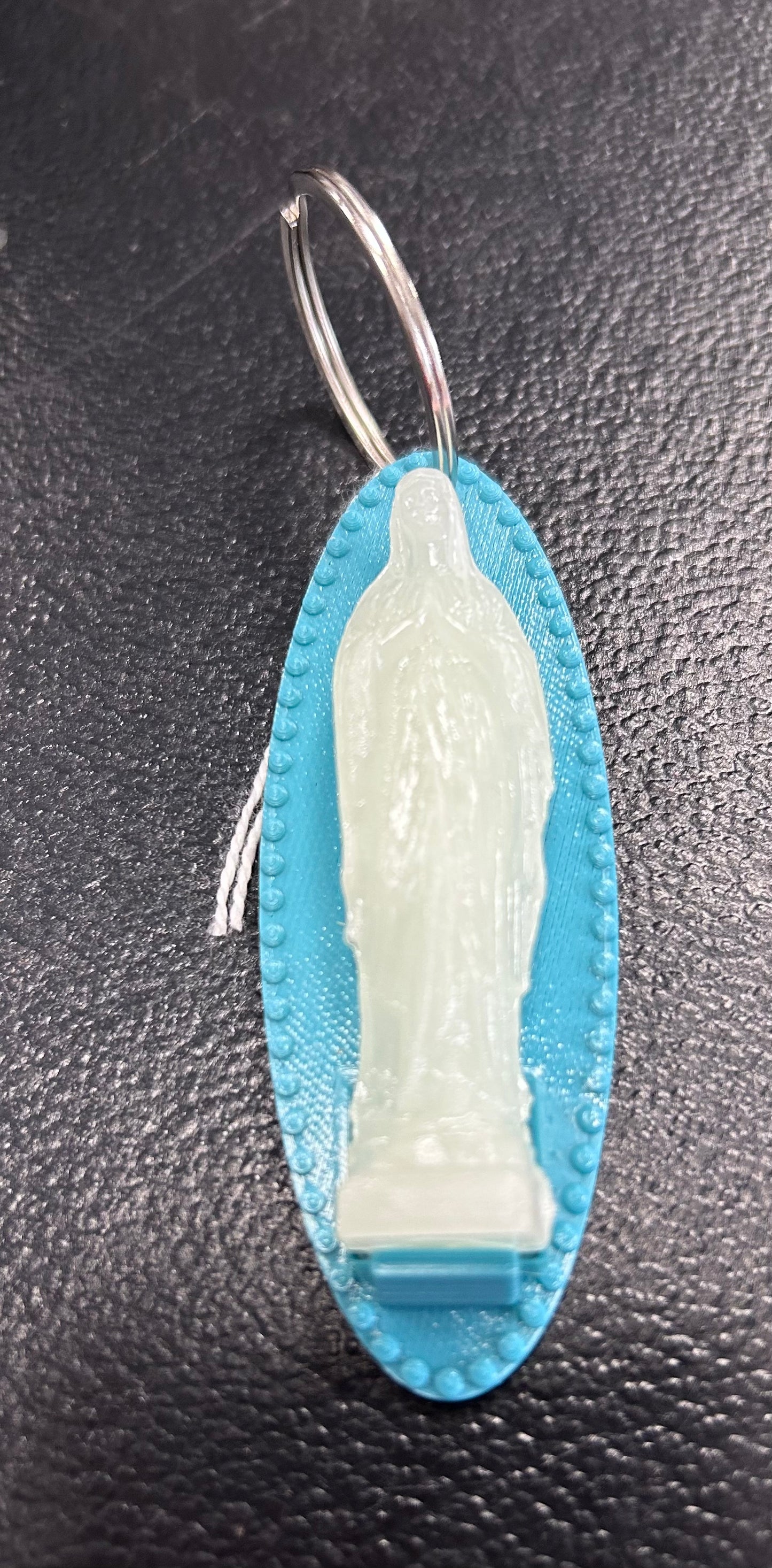 Porte clé bleu ciel avec vierge - SAPRISTI STORE
