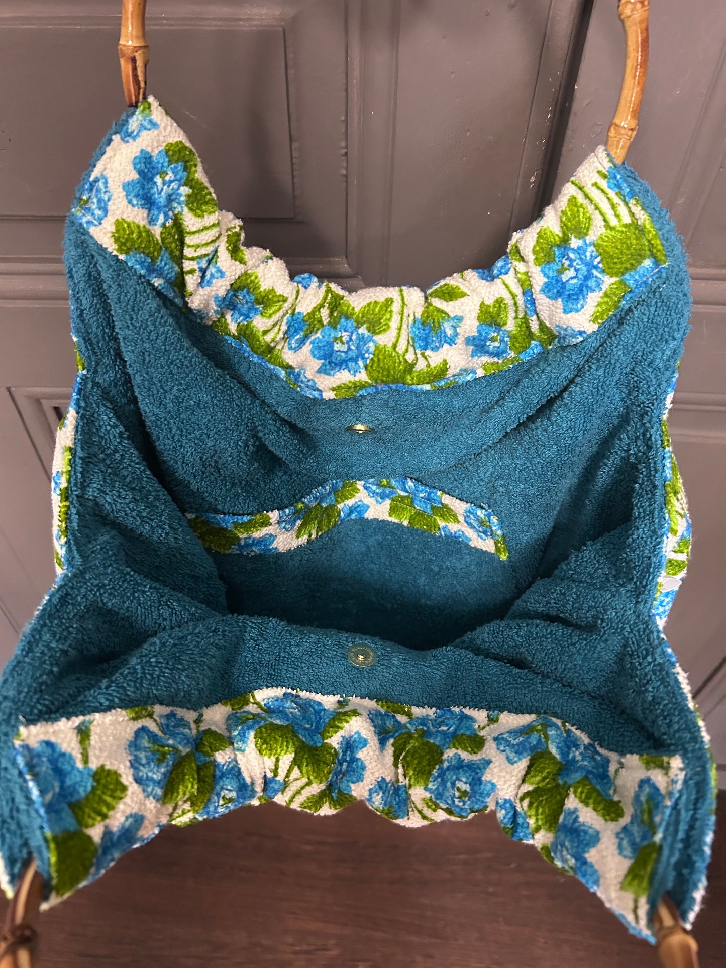 Sac éponge fleurs bleues