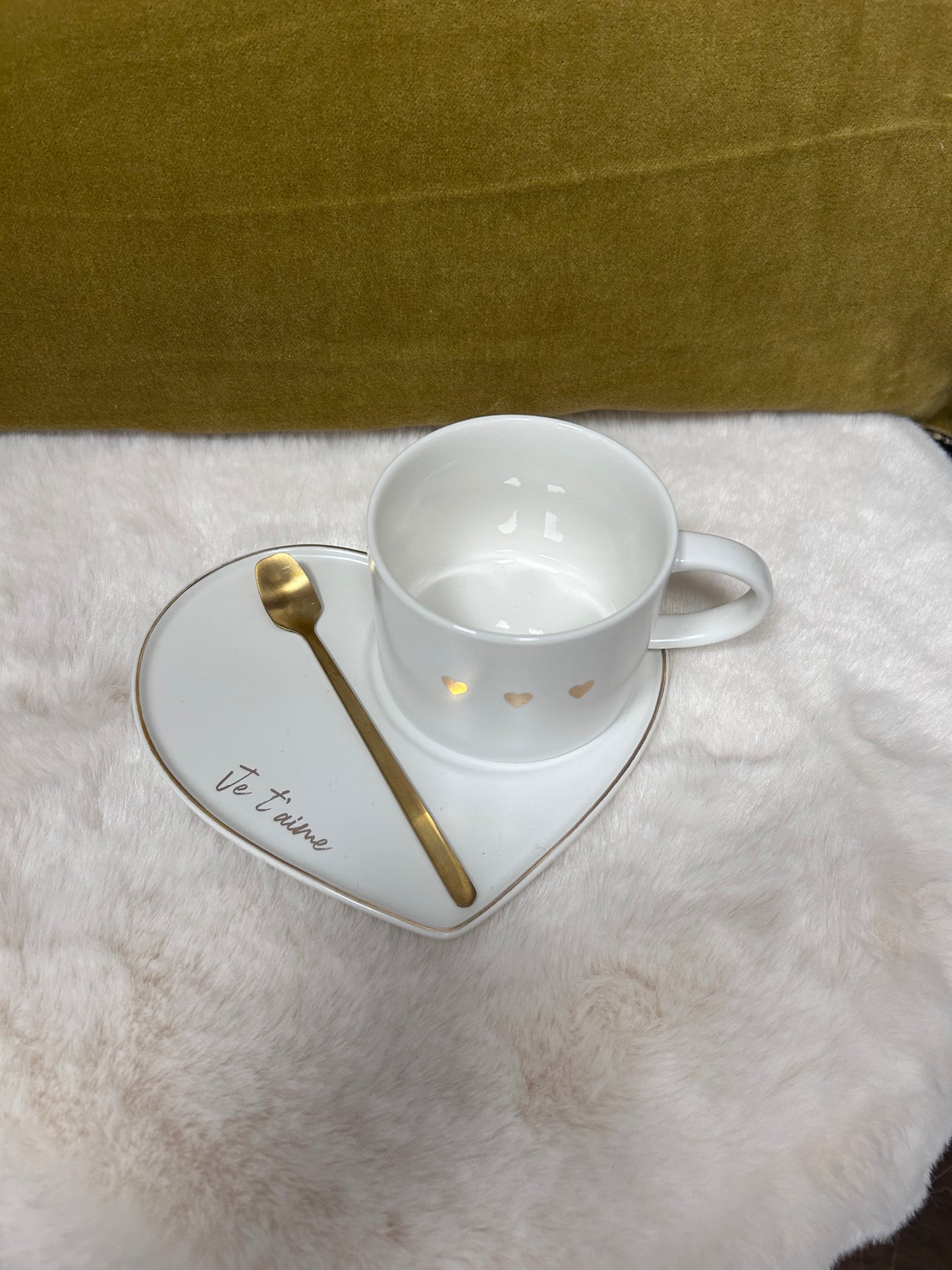 Ensemble tasse, sous-tasse et cuillère dorée - J LINE