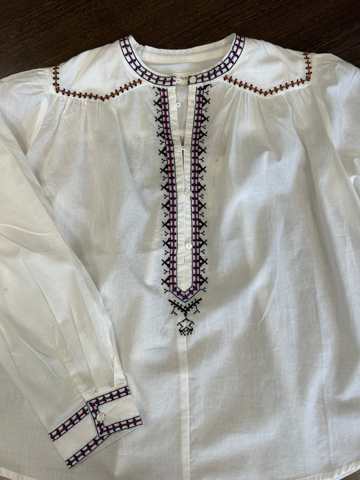 Blouse brodée