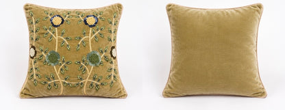 Coussin velours brodé - J line