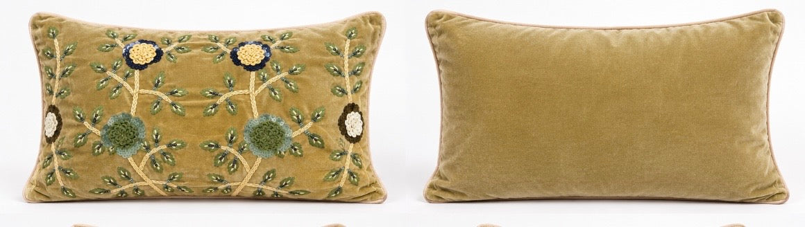 Coussin brodé - J LINE