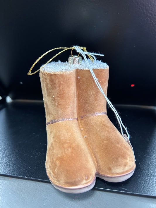 UGG