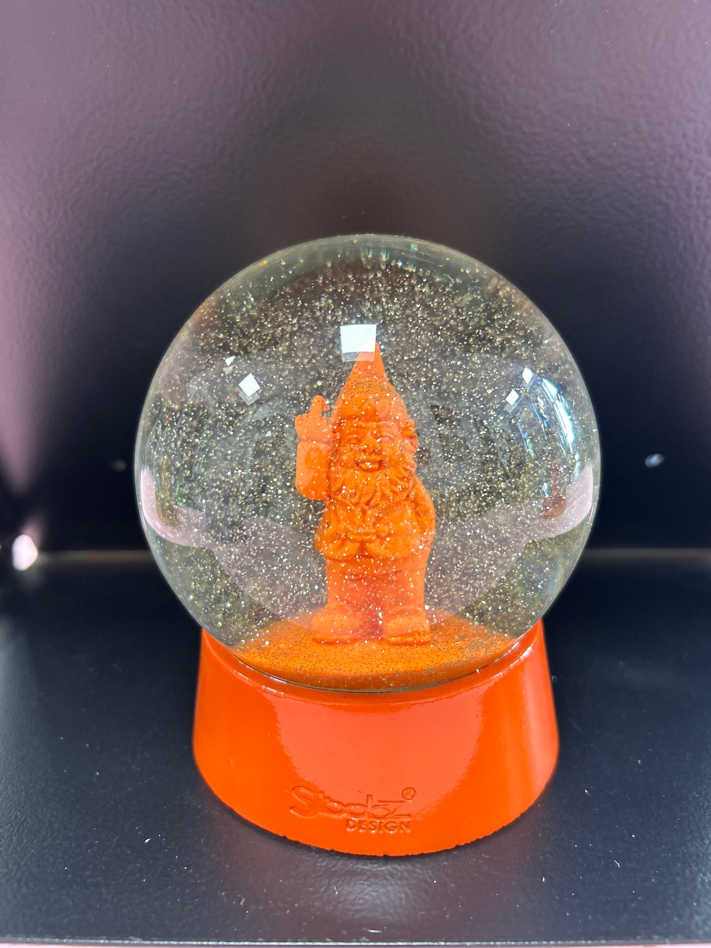 Boule à paillettes nain fuck