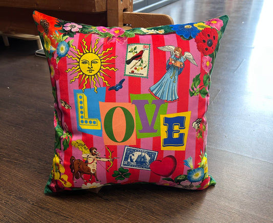 Housse de coussin LOVE - MOUCHKINE
