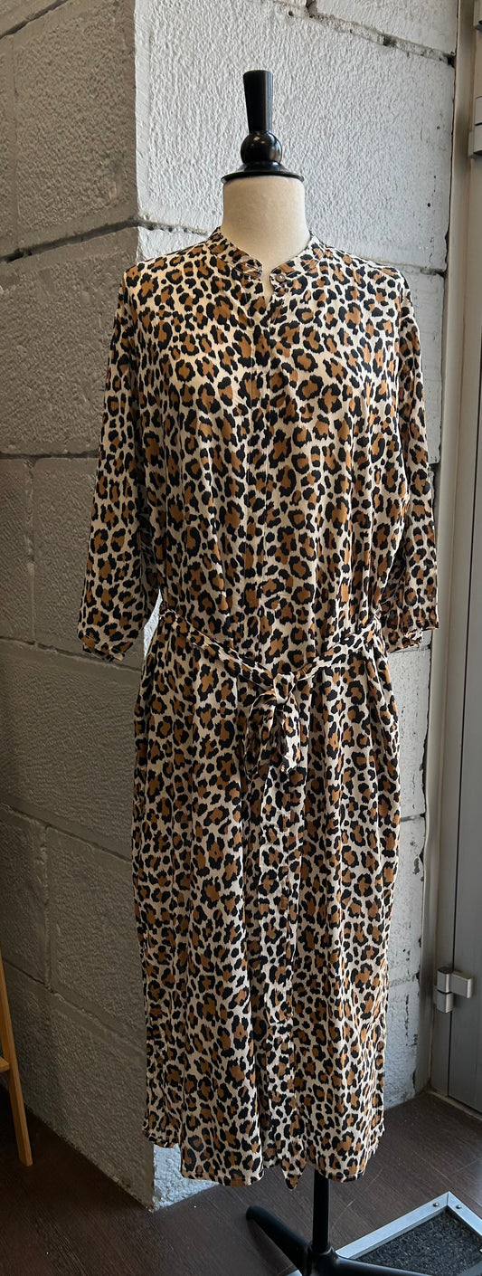 Robe effet léopard