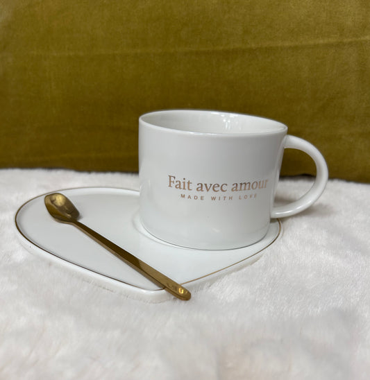 Ensemble tasse et sous-tasse et cuillère dorée - J LINE